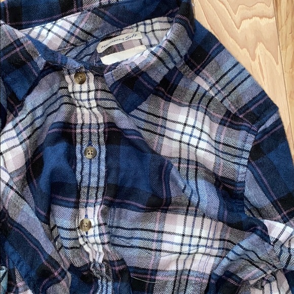 Flannels - Picture 3 of 5